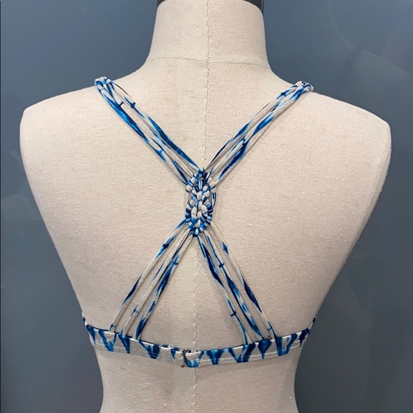 Frankies Bikinis Shibori Top Size XS (Blue/Cream) - Picture 4 of 7